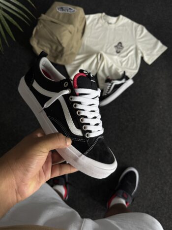 Style 36 + plus skate Black White 
Chunky, pero estilizado. Clásico, pero diferente.